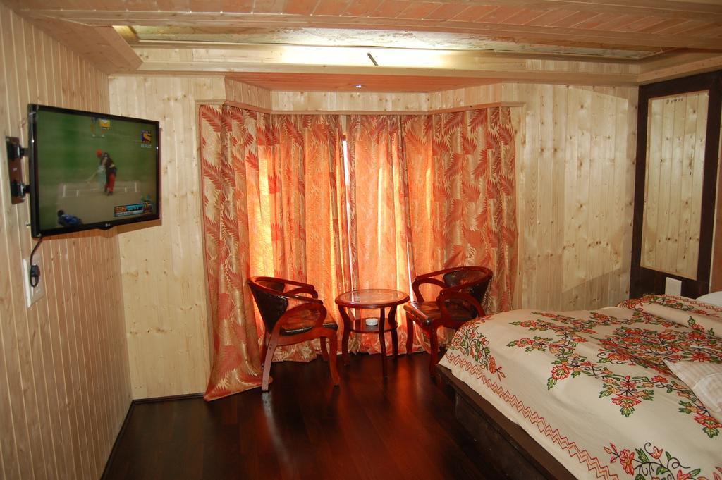 Hotel Zahgeer Continental Gulmarg Bilik gambar