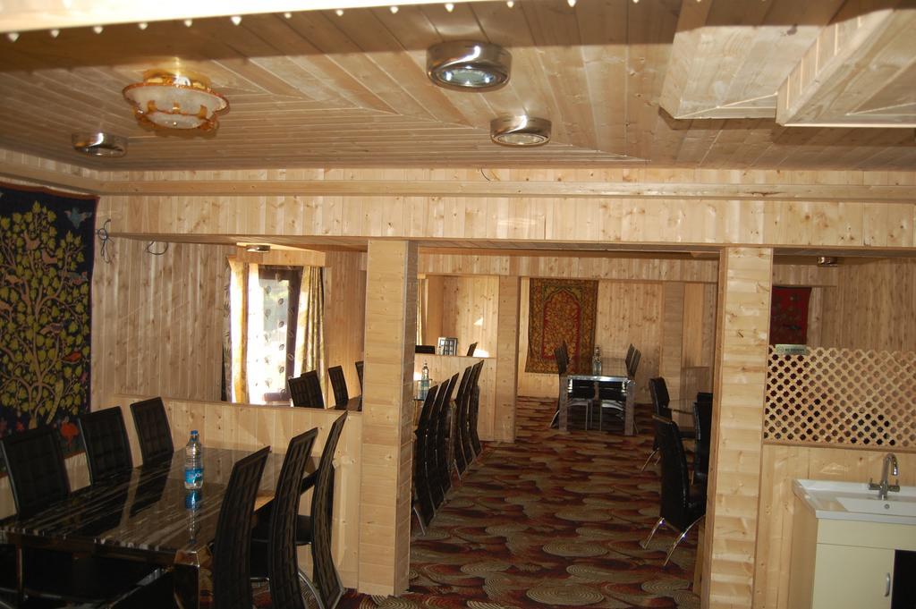 Hotel Zahgeer Continental Gulmarg Bilik gambar
