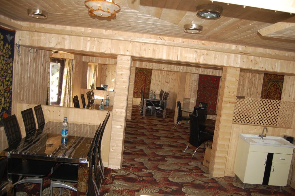 Hotel Zahgeer Continental Gulmarg Bilik gambar